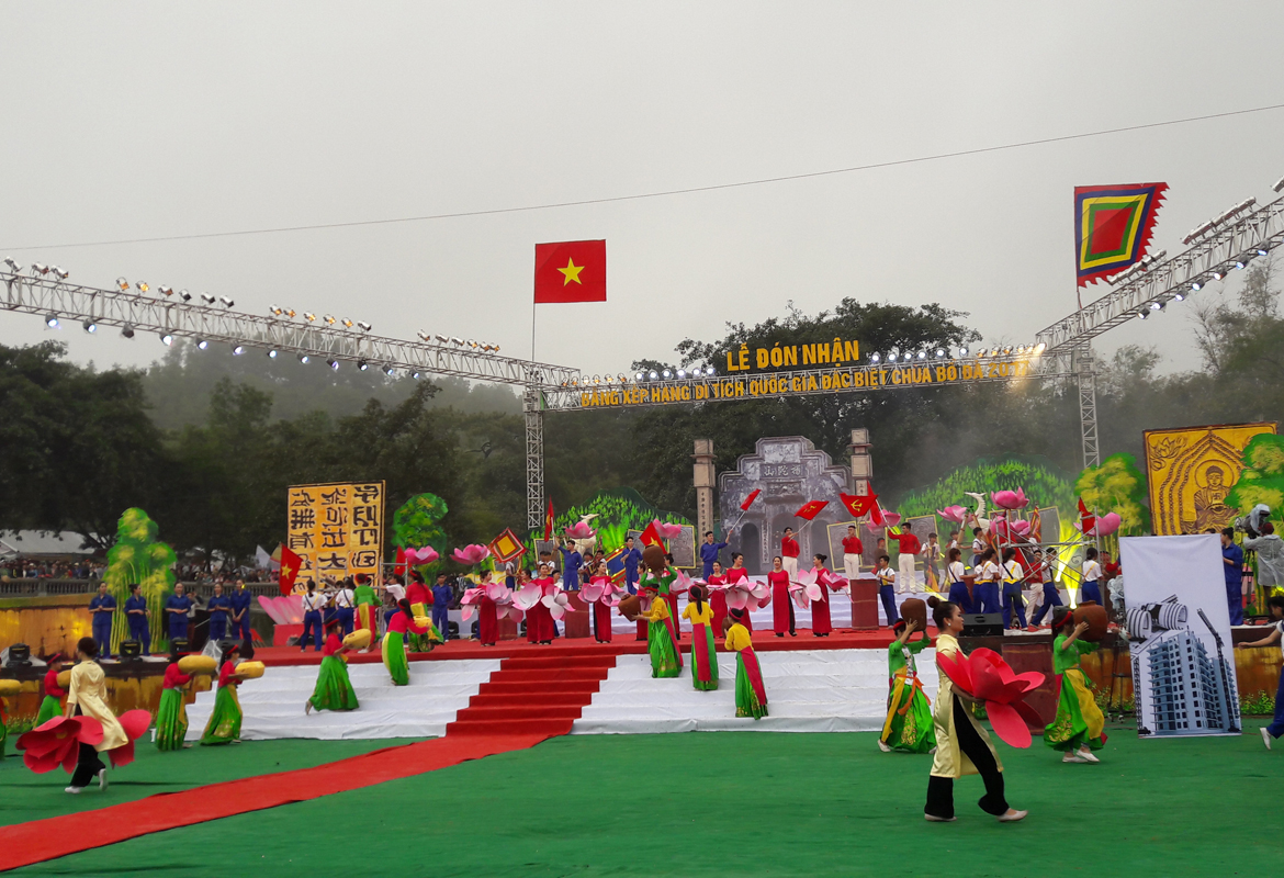 le hoi chua bo da 2